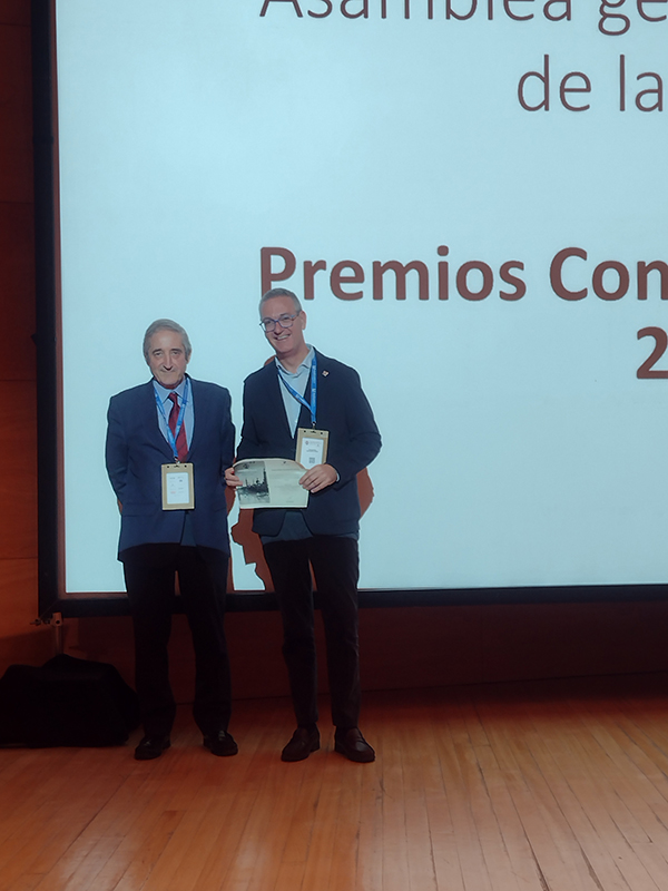 Premio Mejor Comunicación oral Adjunto Dr.Fernando Marques